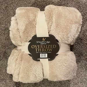 Stockbridge Home Oversized Throw- Fluffy Beige